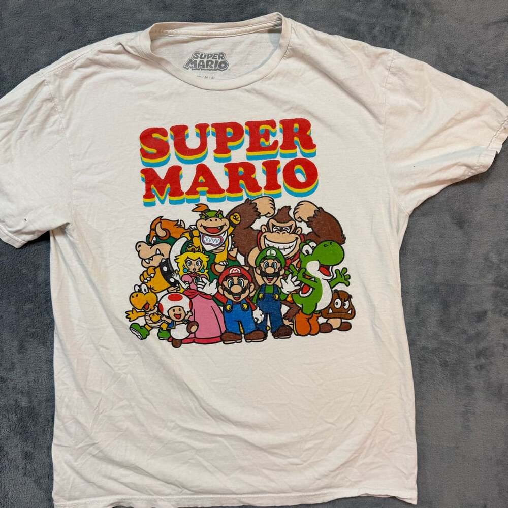 Super Mario T-Shirt Medium White Character Group Graphic Tee